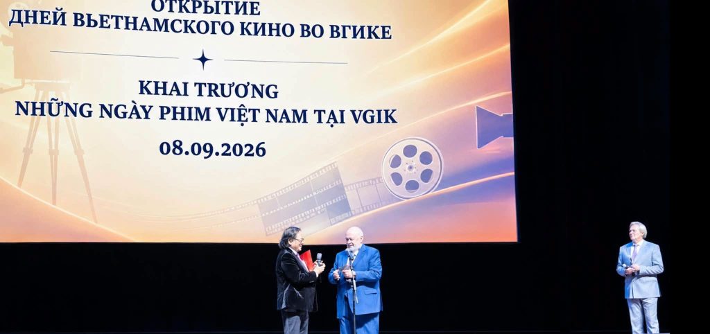 STU vinh dự có Trưởng khoa Design được trao Huy chương kỷ niệm 100 năm VGIK