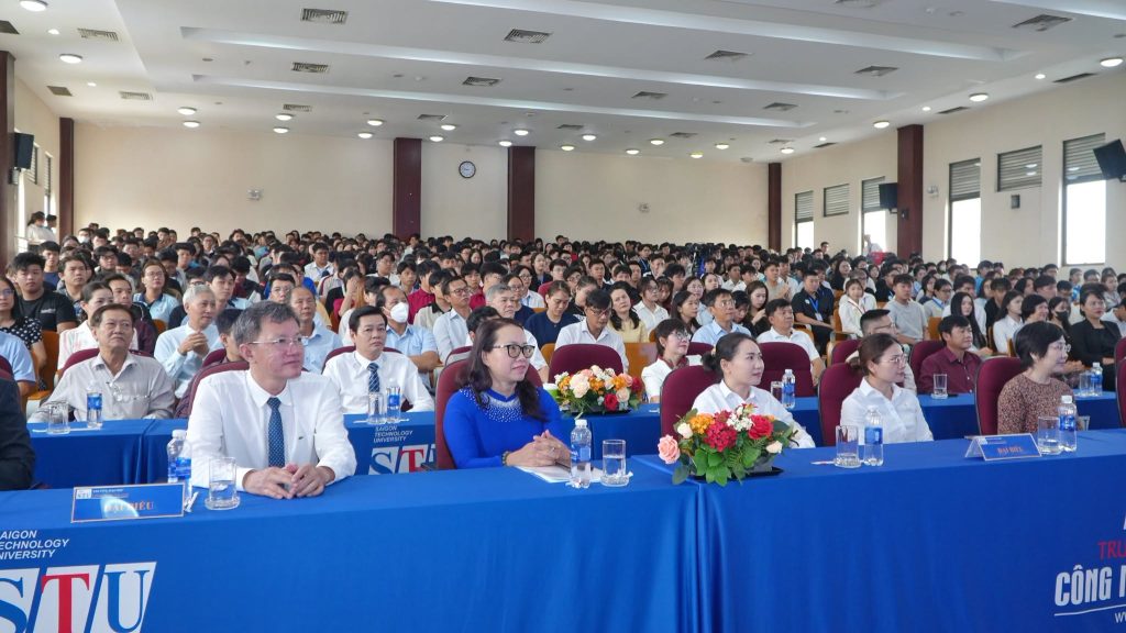 Toàn cảnh Lễ Khai giảng năm học 2026 - 2027 tại Trường Đại học Công nghệ Sài Gòn